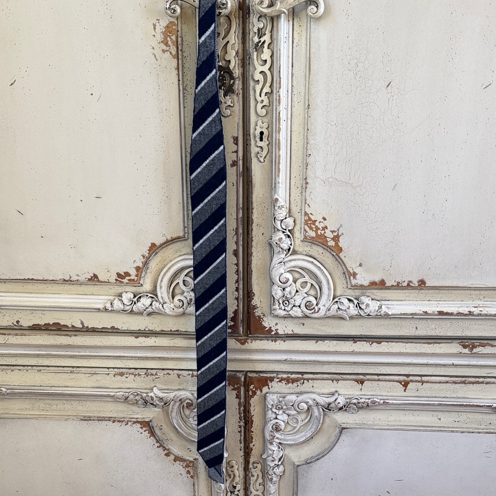 Henry Cotton's Gray and Navy Knit Skinny Tie